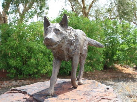 Red Dog statue Dampier